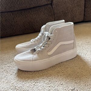 Vans High-Top Sneakers in White and Light Gray